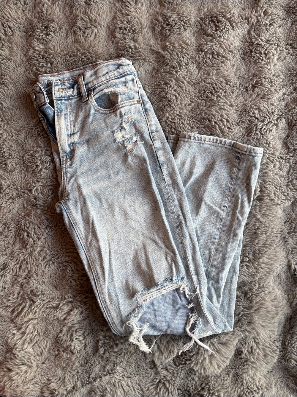 American Eagle Outfitters Light Wash Distressed Straight Leg Jeans